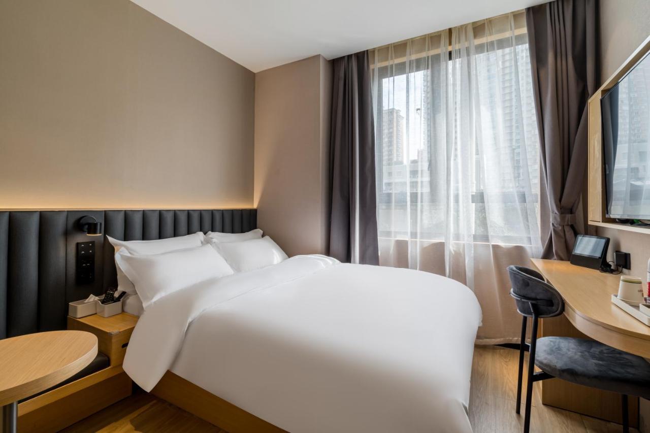 Meego Smart Select Hotel Shanghai Exterior photo